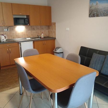 Apartmany Pod Sjezdovkou แชร์เวนาโวดา ภายนอก รูปภาพ