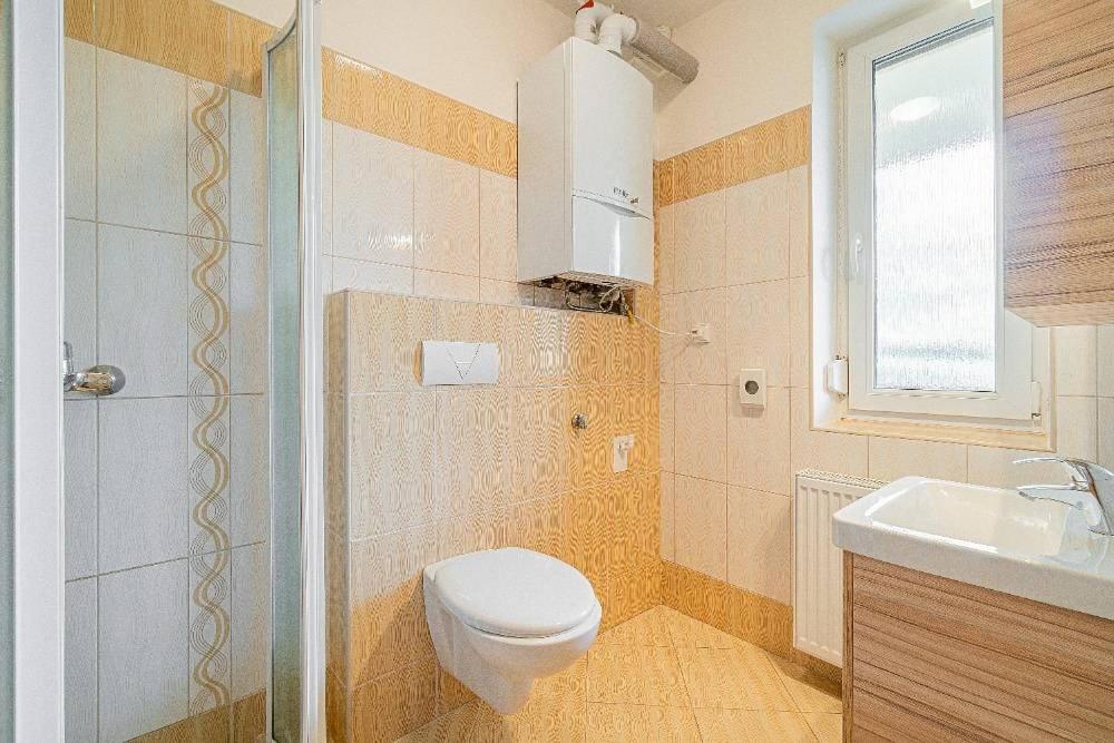 Apartmany Pod Sjezdovkou แชร์เวนาโวดา ภายนอก รูปภาพ